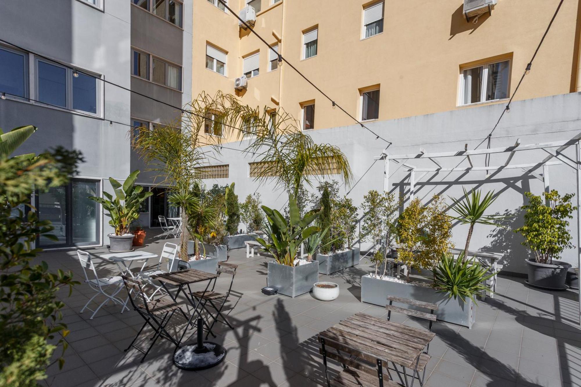 Red, Red Wine In Lisbon By Misha'S Place 3B Εξωτερικό φωτογραφία